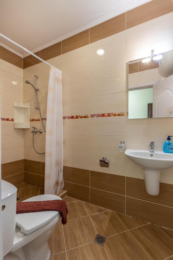 Apartments Flora 1 Бургас Экстерьер фото