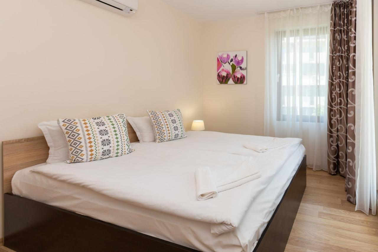 Apartments Flora 1 Бургас Экстерьер фото